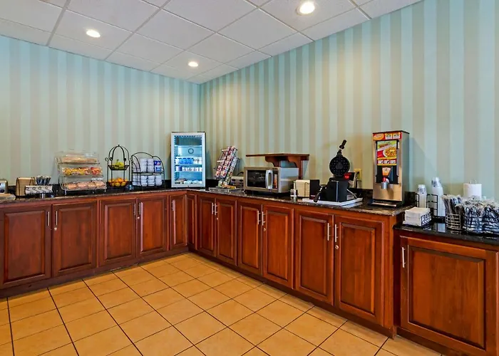 Best Western Staunton Inn